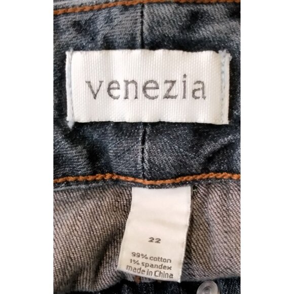 Venezia Size 22 Stretch Denim Capri Jeans Green Button Accents Mid Rise Cropped - Picture 9 of 9